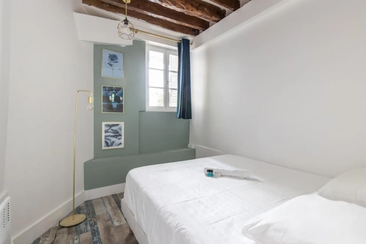 Apartament One-bedroom Near Republique In The Heart Welkeys *